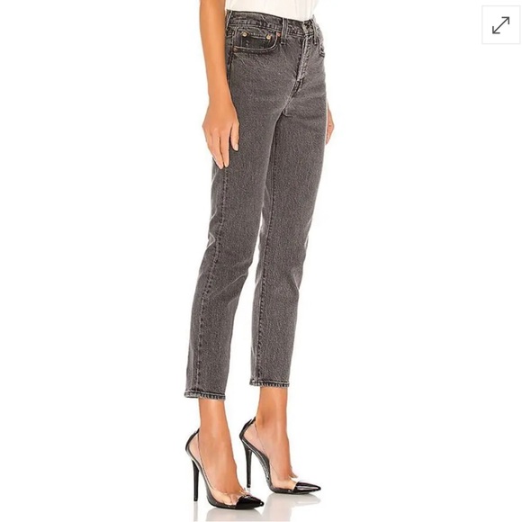 Levi's Premium Wedgie Icon Fit Jeans in Bite My Dust Gray High Waist Ankle 25 - Picture 4 of 16